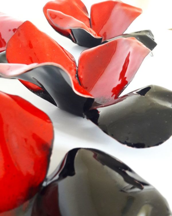 Crétaions de coquelicots émaillés sur cuivre pour les trophées du Festival Internaitonal du Cirque du val d'oise